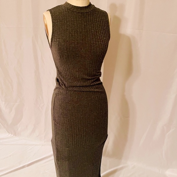 Forever 21 Dresses & Skirts - Forever 21 Turtleneck Midi